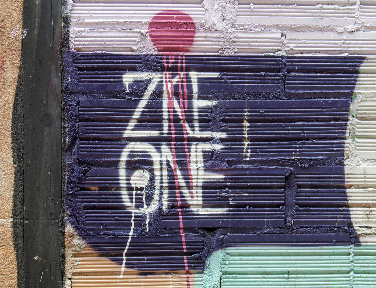 ZKE-One_BcnStreetArt_xyz_p1250082